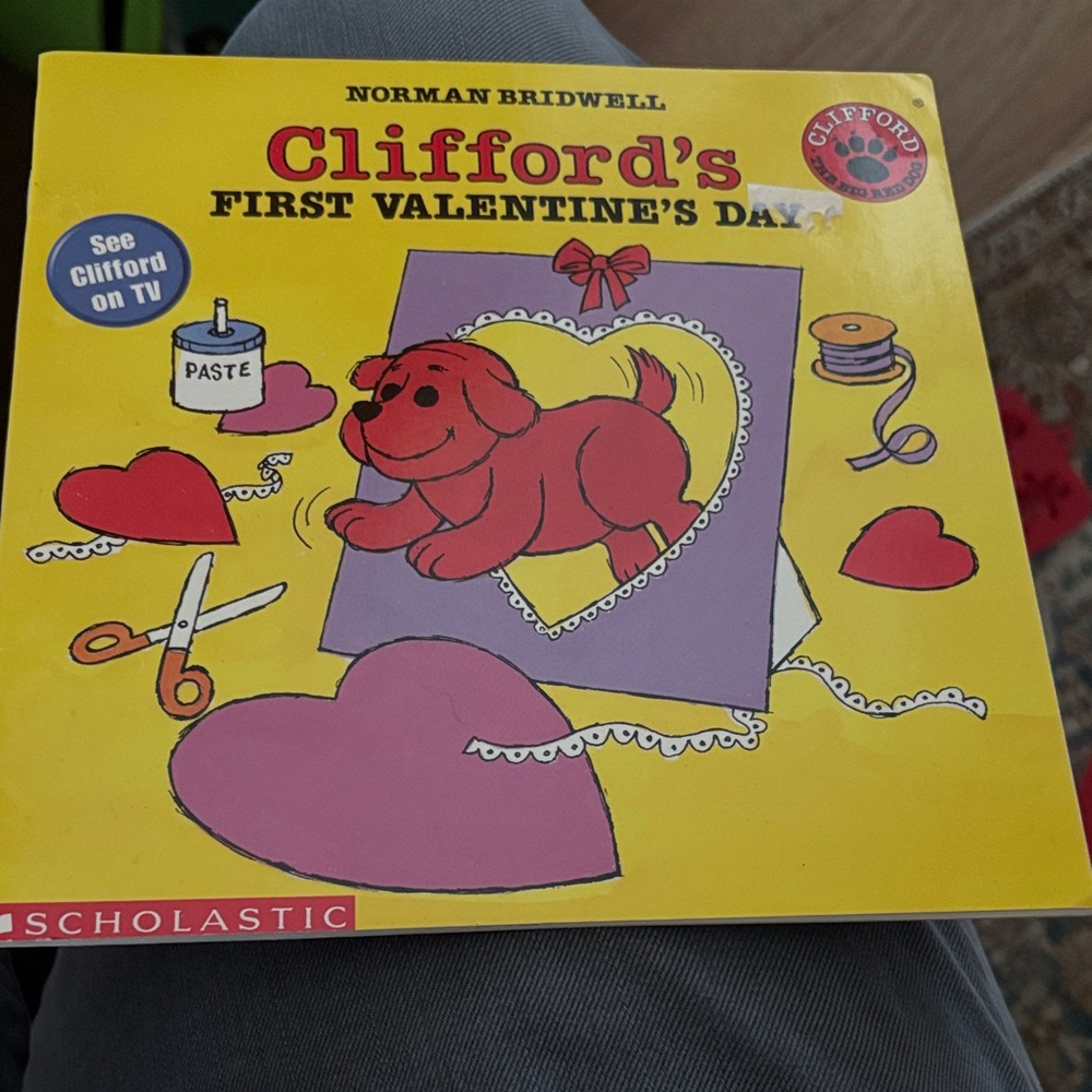 Scholastic Clifford's First Valentine's Day